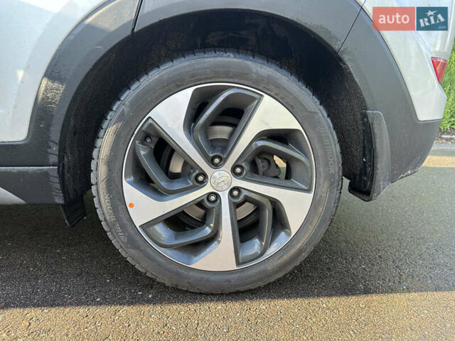 Хендай Туксон 2016 в Киеве на Automoto.ua Серый Хендай Туксон, объемом двигателя 2 л и пробегом 126 тыс. км за 21500 $, фото 20 на Automoto.ua
