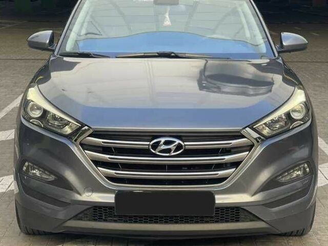 Сірий Хендай Туксон, об'ємом двигуна 2 л та пробігом 125 тис. км за 13600 $, фото 2 на Automoto.ua