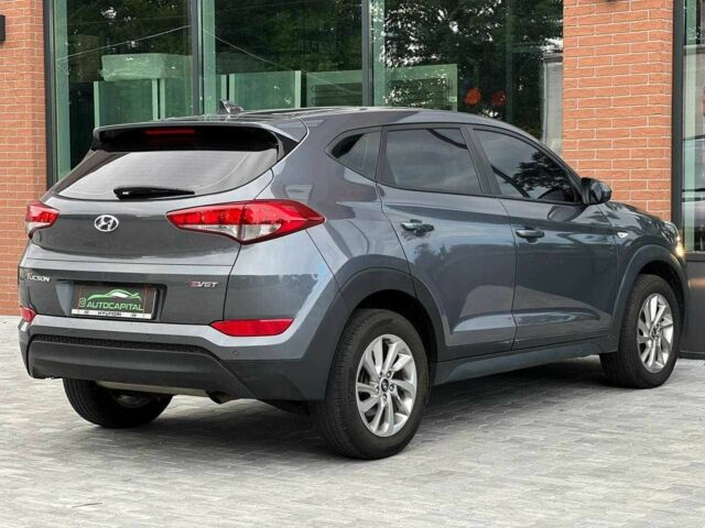 Хендай Туксон 2016 в Киеве на Automoto.ua Серый Хендай Туксон, объемом двигателя 1.7 л и пробегом 134 тыс. км за 15990 $, фото 7 на Automoto.ua