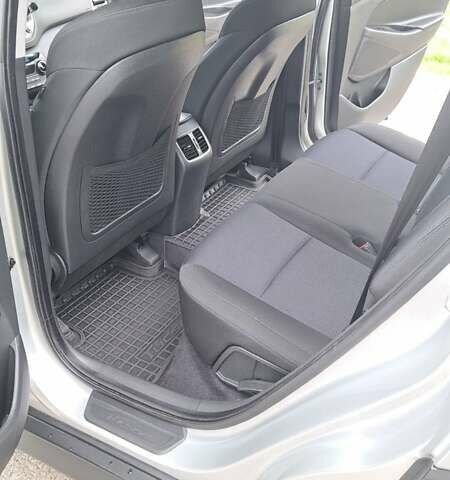 Серый Хендай Туксон, объемом двигателя 1.59 л и пробегом 57 тыс. км за 17300 $, фото 9 на Automoto.ua