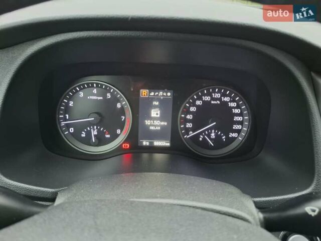 Сірий Хендай Туксон, об'ємом двигуна 2 л та пробігом 98 тис. км за 18500 $, фото 16 на Automoto.ua