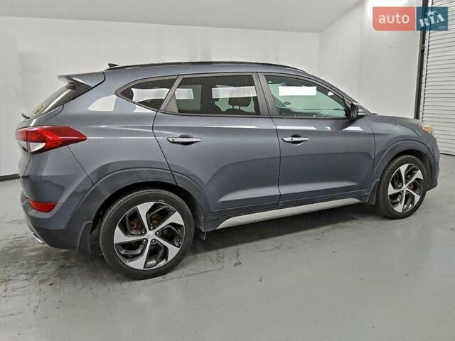 Сірий Хендай Туксон, об'ємом двигуна 1.59 л та пробігом 171 тис. км за 3200 $, фото 3 на Automoto.ua