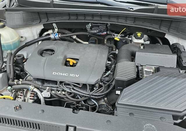 Серый Хендай Туксон, объемом двигателя 2 л и пробегом 137 тыс. км за 18900 $, фото 10 на Automoto.ua