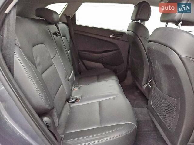 Сірий Хендай Туксон, об'ємом двигуна 1.59 л та пробігом 171 тис. км за 3200 $, фото 10 на Automoto.ua