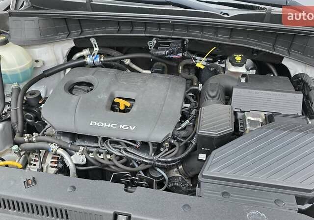 Серый Хендай Туксон, объемом двигателя 2 л и пробегом 137 тыс. км за 18900 $, фото 11 на Automoto.ua