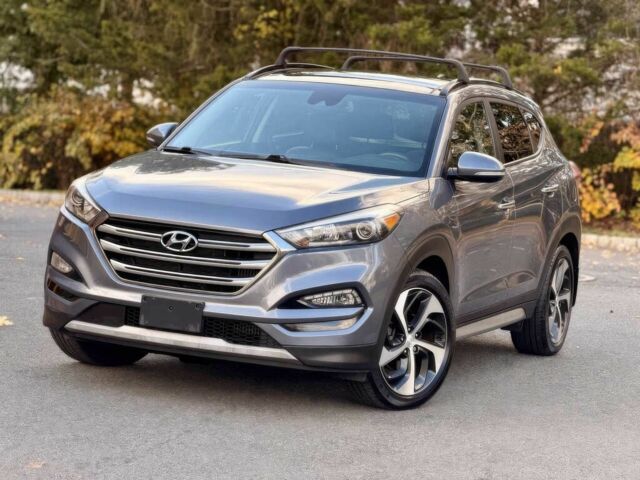 Сірий Хендай Туксон, об'ємом двигуна 1.6 л та пробігом 60 тис. км за 8000 $, фото 2 на Automoto.ua