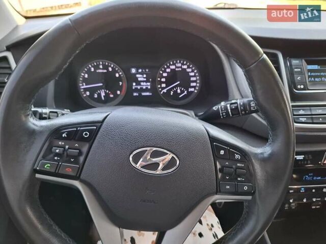Хендай Туксон 2017 в Виннице на Automoto.ua Серый Хендай Туксон, объемом двигателя 2 л и пробегом 153 тыс. км за 14500 $, фото 4 на Automoto.ua