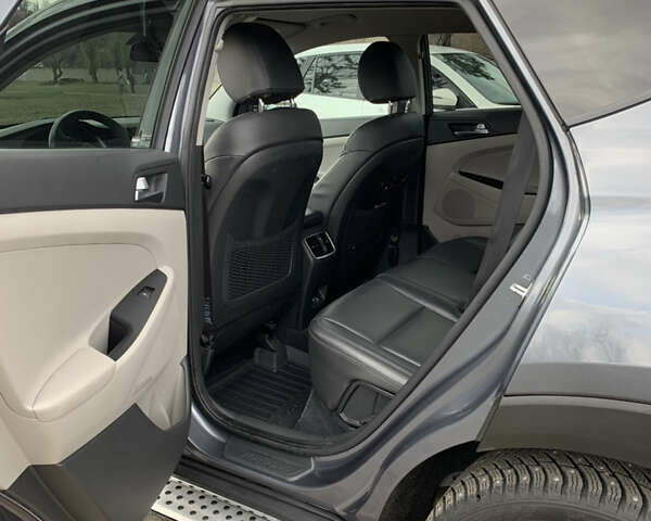 Сірий Хендай Туксон, об'ємом двигуна 1.59 л та пробігом 94 тис. км за 16500 $, фото 24 на Automoto.ua