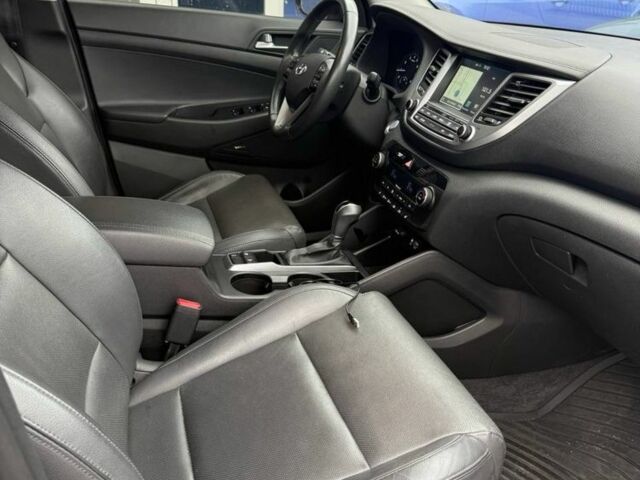 Сірий Хендай Туксон, об'ємом двигуна 2 л та пробігом 92 тис. км за 15200 $, фото 6 на Automoto.ua