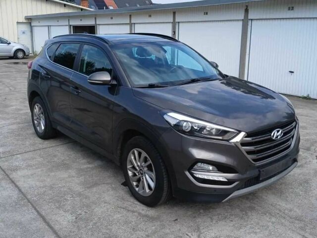 Сірий Хендай Туксон, об'ємом двигуна 1.7 л та пробігом 117 тис. км за 15300 $, фото 3 на Automoto.ua