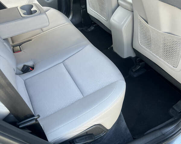 Серый Хендай Туксон, объемом двигателя 2 л и пробегом 118 тыс. км за 17200 $, фото 12 на Automoto.ua