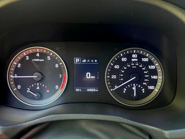 Сірий Хендай Туксон, об'ємом двигуна 2 л та пробігом 90 тис. км за 17790 $, фото 2 на Automoto.ua