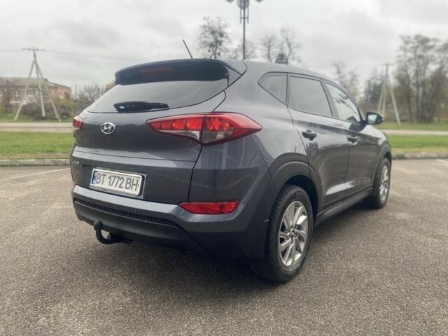 Сірий Хендай Туксон, об'ємом двигуна 2 л та пробігом 123 тис. км за 16000 $, фото 5 на Automoto.ua