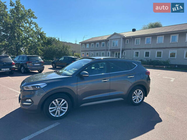 Хендай Туксон 2017 в Киеве на Automoto.ua Серый Хендай Туксон, объемом двигателя 2 л и пробегом 190 тыс. км за 16700 $, фото 10 на Automoto.ua