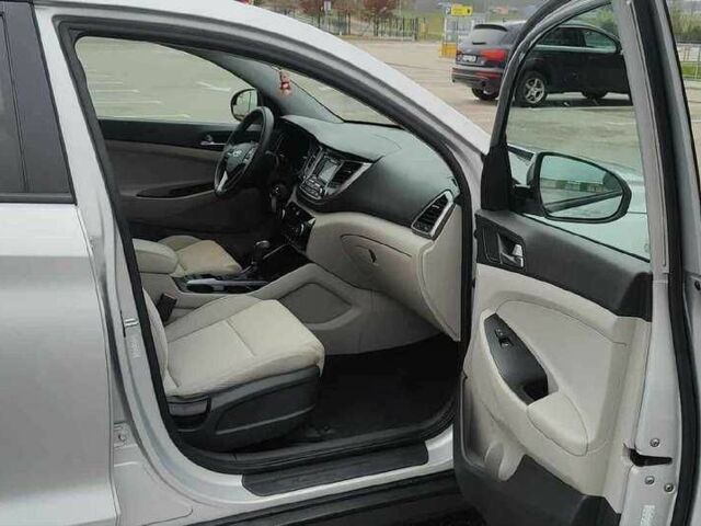 Серый Хендай Туксон, объемом двигателя 0 л и пробегом 75 тыс. км за 9400 $, фото 10 на Automoto.ua