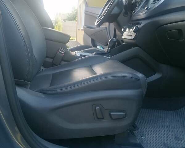 Серый Хендай Туксон, объемом двигателя 1.59 л и пробегом 80 тыс. км за 19000 $, фото 11 на Automoto.ua