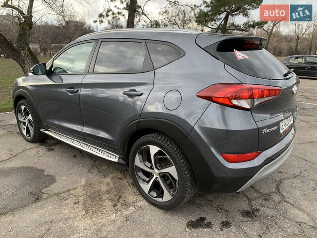 Сірий Хендай Туксон, об'ємом двигуна 1.59 л та пробігом 94 тис. км за 16500 $, фото 5 на Automoto.ua