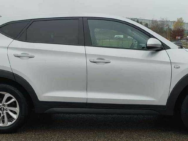 Серый Хендай Туксон, объемом двигателя 0 л и пробегом 75 тыс. км за 9400 $, фото 5 на Automoto.ua