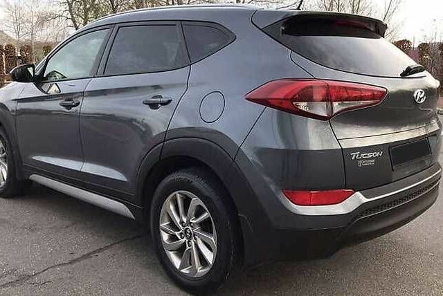 Серый Хендай Туксон, объемом двигателя 2 л и пробегом 130 тыс. км за 14400 $, фото 9 на Automoto.ua