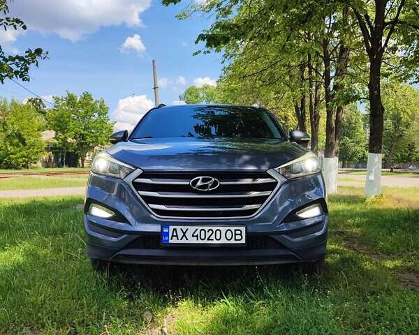 Сірий Хендай Туксон, об'ємом двигуна 2 л та пробігом 60 тис. км за 18200 $, фото 2 на Automoto.ua