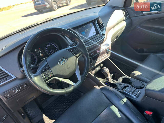 Хендай Туксон 2017 в Киеве на Automoto.ua Серый Хендай Туксон, объемом двигателя 2 л и пробегом 190 тыс. км за 16700 $, фото 21 на Automoto.ua