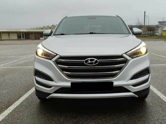 Серый Хендай Туксон, объемом двигателя 0 л и пробегом 75 тыс. км за 9400 $, фото 1 на Automoto.ua