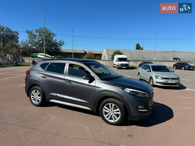 Хендай Туксон 2017 в Киеве на Automoto.ua Серый Хендай Туксон, объемом двигателя 2 л и пробегом 190 тыс. км за 16700 $, фото 2 на Automoto.ua