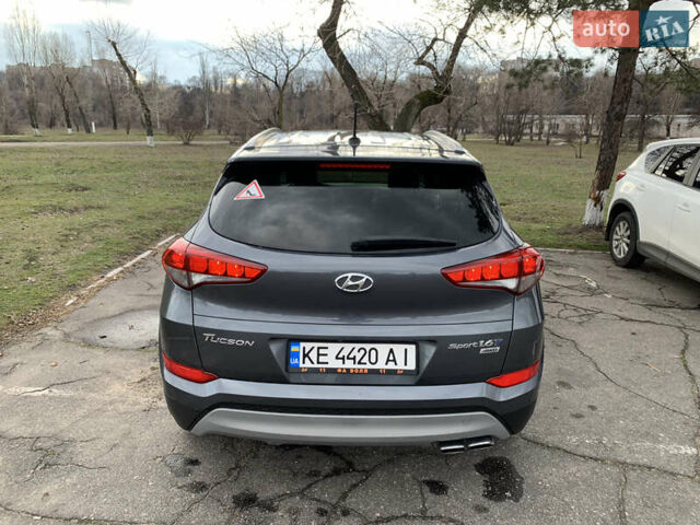 Сірий Хендай Туксон, об'ємом двигуна 1.59 л та пробігом 94 тис. км за 16500 $, фото 4 на Automoto.ua
