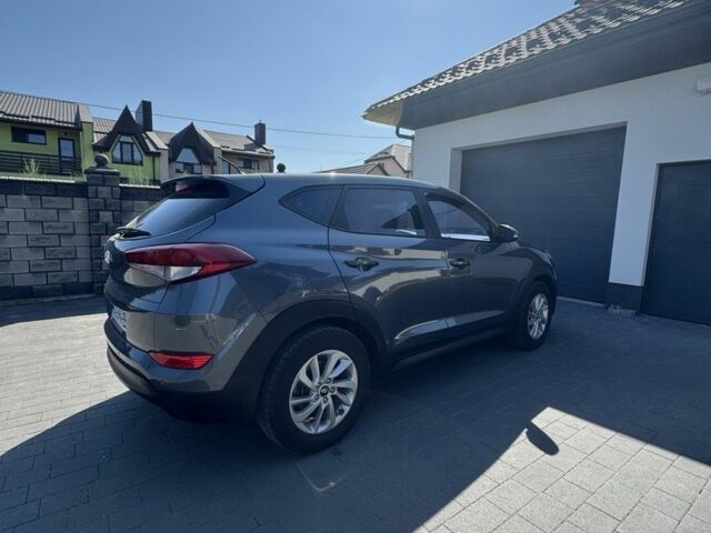 Серый Хендай Туксон, объемом двигателя 2 л и пробегом 65 тыс. км за 21000 $, фото 18 на Automoto.ua