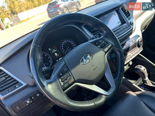 Хендай Туксон 2017 в Киеве на Automoto.ua Серый Хендай Туксон, объемом двигателя 2 л и пробегом 190 тыс. км за 16700 $, фото 22 на Automoto.ua