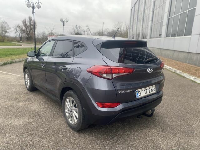 Сірий Хендай Туксон, об'ємом двигуна 2 л та пробігом 123 тис. км за 16000 $, фото 4 на Automoto.ua