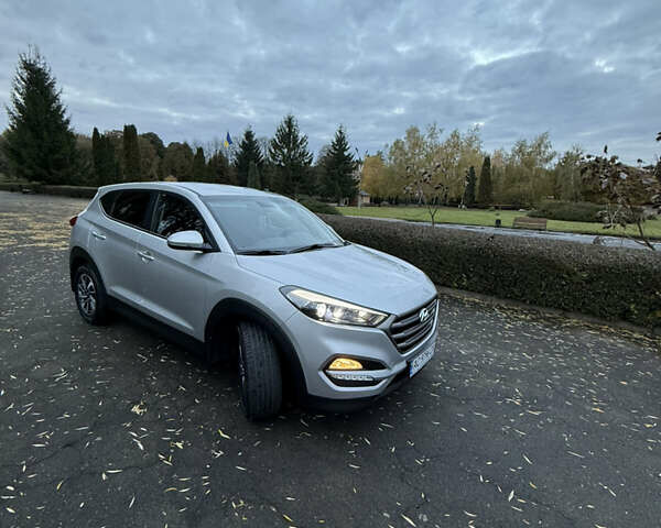 Хендай Туксон 2017 в Владимир-Волынский на Automoto.ua Серый Хендай Туксон, объемом двигателя 2 л и пробегом 130 тыс. км за 18700 $, фото 7 на Automoto.ua