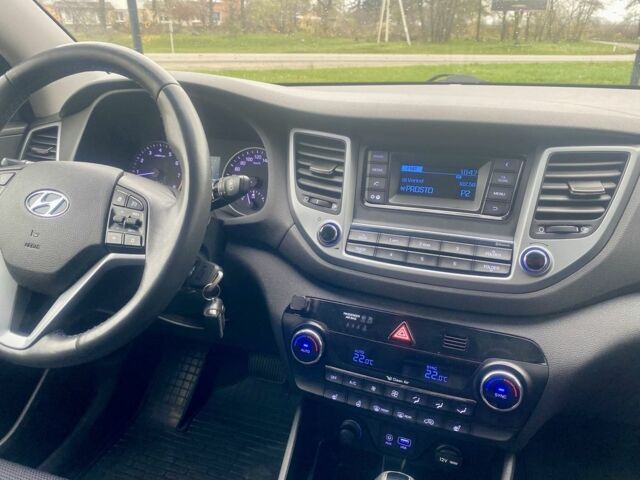 Сірий Хендай Туксон, об'ємом двигуна 2 л та пробігом 123 тис. км за 16000 $, фото 10 на Automoto.ua