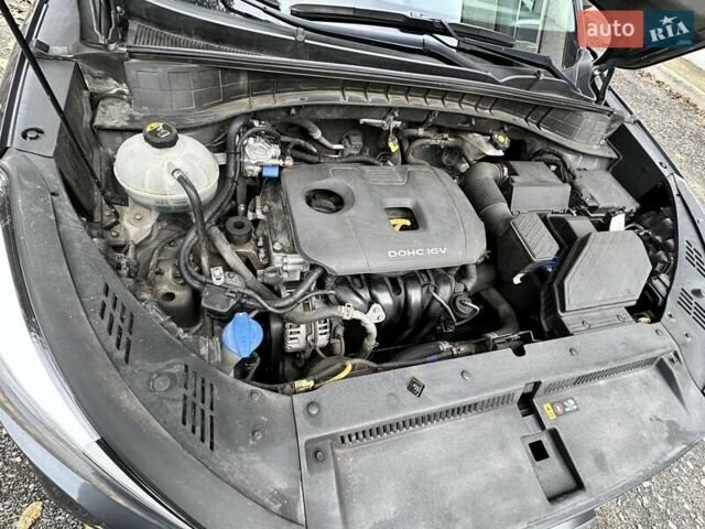 Серый Хендай Туксон, объемом двигателя 2 л и пробегом 140 тыс. км за 18200 $, фото 10 на Automoto.ua