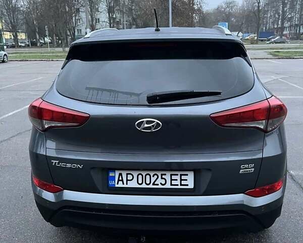 Серый Хендай Туксон, объемом двигателя 2 л и пробегом 46 тыс. км за 24500 $, фото 9 на Automoto.ua