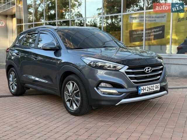 Серый Хендай Туксон, объемом двигателя 2 л и пробегом 119 тыс. км за 21800 $, фото 9 на Automoto.ua