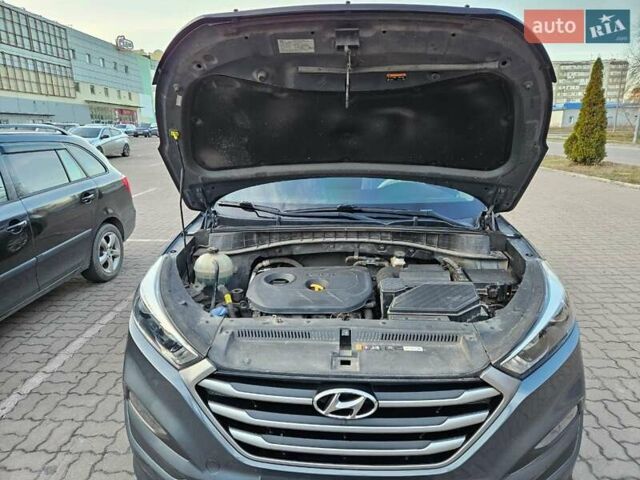 Серый Хендай Туксон, объемом двигателя 2 л и пробегом 134 тыс. км за 14600 $, фото 19 на Automoto.ua