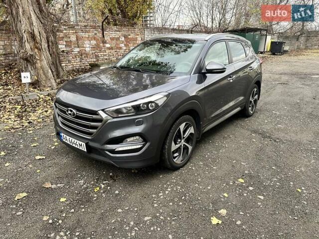 Серый Хендай Туксон, объемом двигателя 2 л и пробегом 140 тыс. км за 18200 $, фото 6 на Automoto.ua