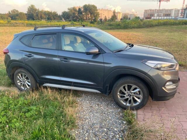 Хендай Туксон 2017 в Киеве на Automoto.ua Серый Хендай Туксон, объемом двигателя 2 л и пробегом 98 тыс. км за 12999 $, фото 3 на Automoto.ua