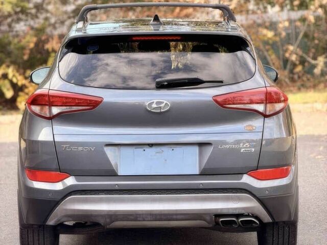 Сірий Хендай Туксон, об'ємом двигуна 1.6 л та пробігом 60 тис. км за 8000 $, фото 4 на Automoto.ua