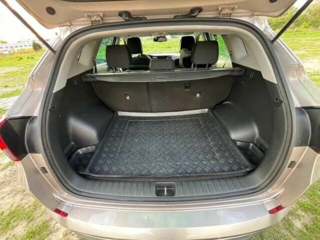 Серый Хендай Туксон, объемом двигателя 2.4 л и пробегом 94 тыс. км за 10700 $, фото 21 на Automoto.ua