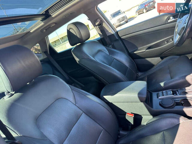 Хендай Туксон 2017 в Киеве на Automoto.ua Серый Хендай Туксон, объемом двигателя 2 л и пробегом 190 тыс. км за 16700 $, фото 38 на Automoto.ua