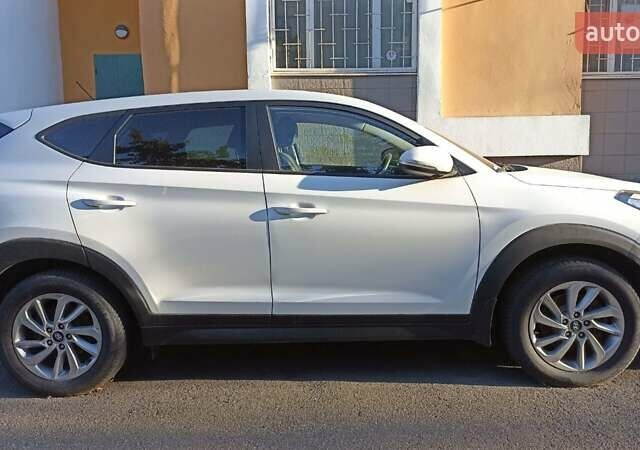 Хендай Туксон 2017 в Киеве на Automoto.ua Серый Хендай Туксон, объемом двигателя 1.6 л и пробегом 76 тыс. км за 19500 $, фото 5 на Automoto.ua