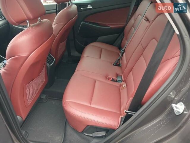 Сірий Хендай Туксон, об'ємом двигуна 1.6 л та пробігом 44 тис. км за 17188 $, фото 10 на Automoto.ua