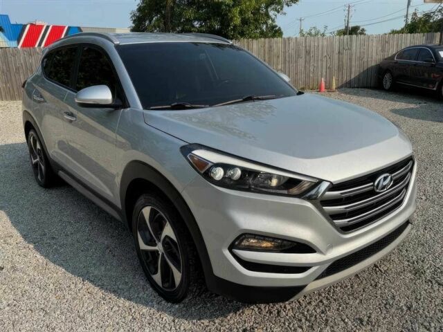 Сірий Хендай Туксон, об'ємом двигуна 1.6 л та пробігом 56 тис. км за 6800 $, фото 2 на Automoto.ua