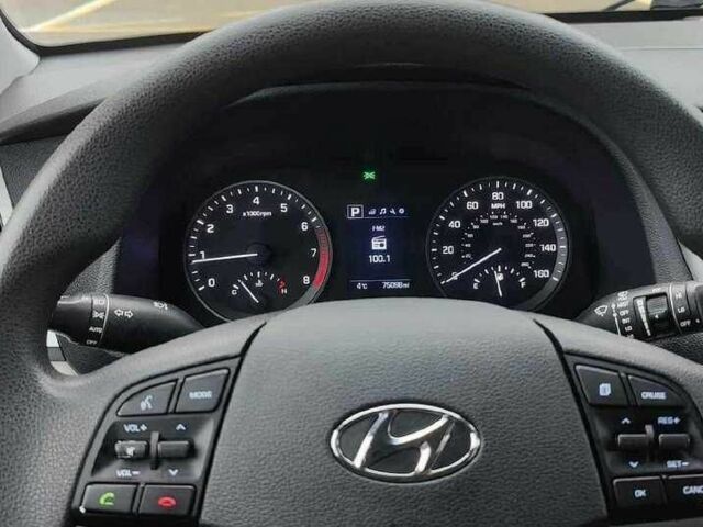 Серый Хендай Туксон, объемом двигателя 0 л и пробегом 75 тыс. км за 9400 $, фото 9 на Automoto.ua