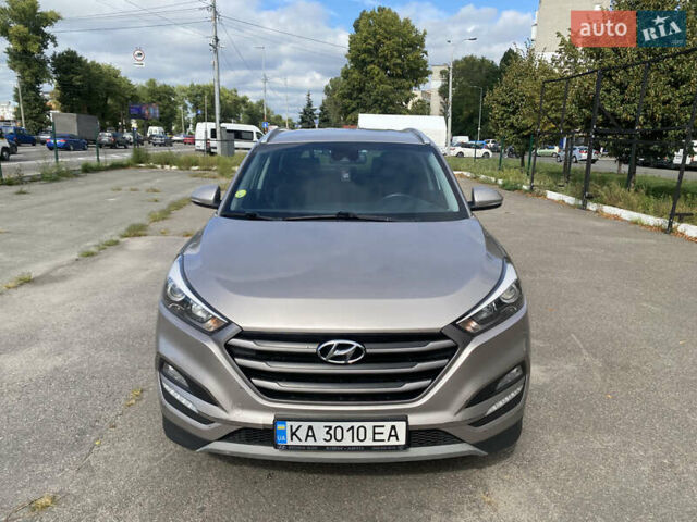 Серый Хендай Туксон, объемом двигателя 1.69 л и пробегом 297 тыс. км за 17500 $, фото 8 на Automoto.ua