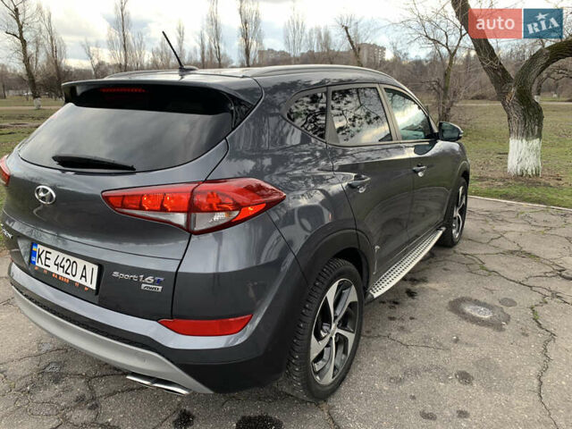 Сірий Хендай Туксон, об'ємом двигуна 1.59 л та пробігом 94 тис. км за 16500 $, фото 3 на Automoto.ua