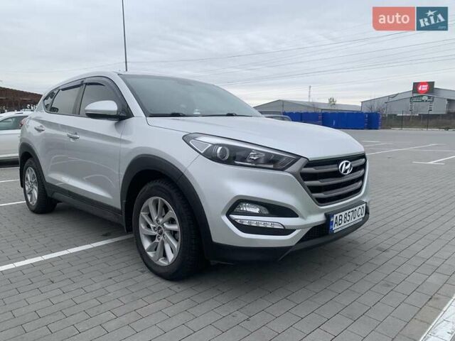 Сірий Хендай Туксон, об'ємом двигуна 2 л та пробігом 189 тис. км за 16900 $, фото 2 на Automoto.ua