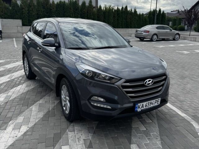 Серый Хендай Туксон, объемом двигателя 2 л и пробегом 65 тыс. км за 21000 $, фото 9 на Automoto.ua